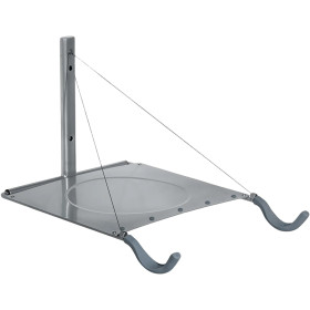 Soporte de pared para una bicicleta Delta Cycle con estante