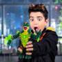 Creador de Bestias Dino, con real Bio Mist y más de 80 luces y sonidos. ¡Mayores de 5 años!