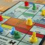 Juego rápido de Monopolio para niños y familiares, 2-8 jugadores, 8+ años.