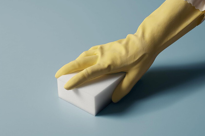 Las esponjas de cocina y su problema con los microplásticos