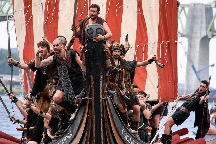 Catoira: La Tradición del Desembarco Vikingo en Galicia