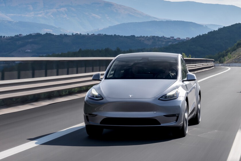 El diésel, aún imbatible en carretera tras recorrer 2,500 km en coche eléctrico